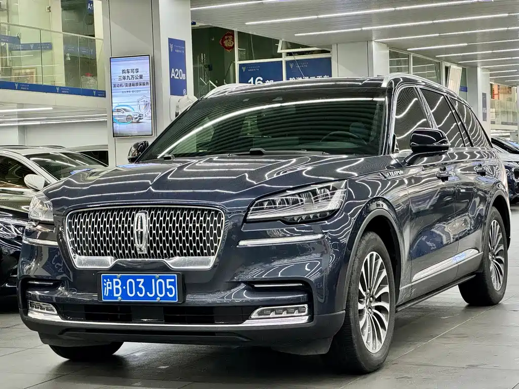 Lincoln Aviator 2023 — фото 1