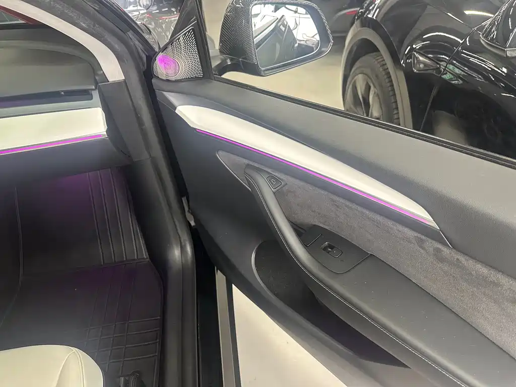 Tesla Model Y 2023 — фото 17