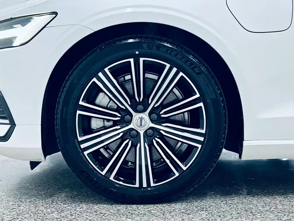 Volvo S60 PHEV 2020 — фото 17