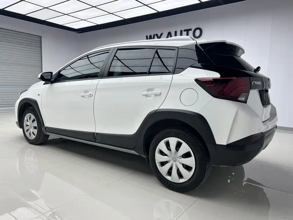 Toyota Yaris L 2021 — фото 4