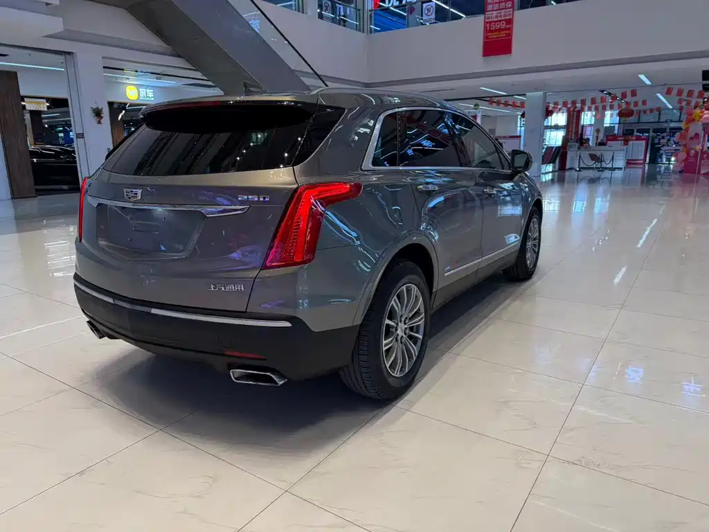 Cadillac XT5 2019 — фото 5