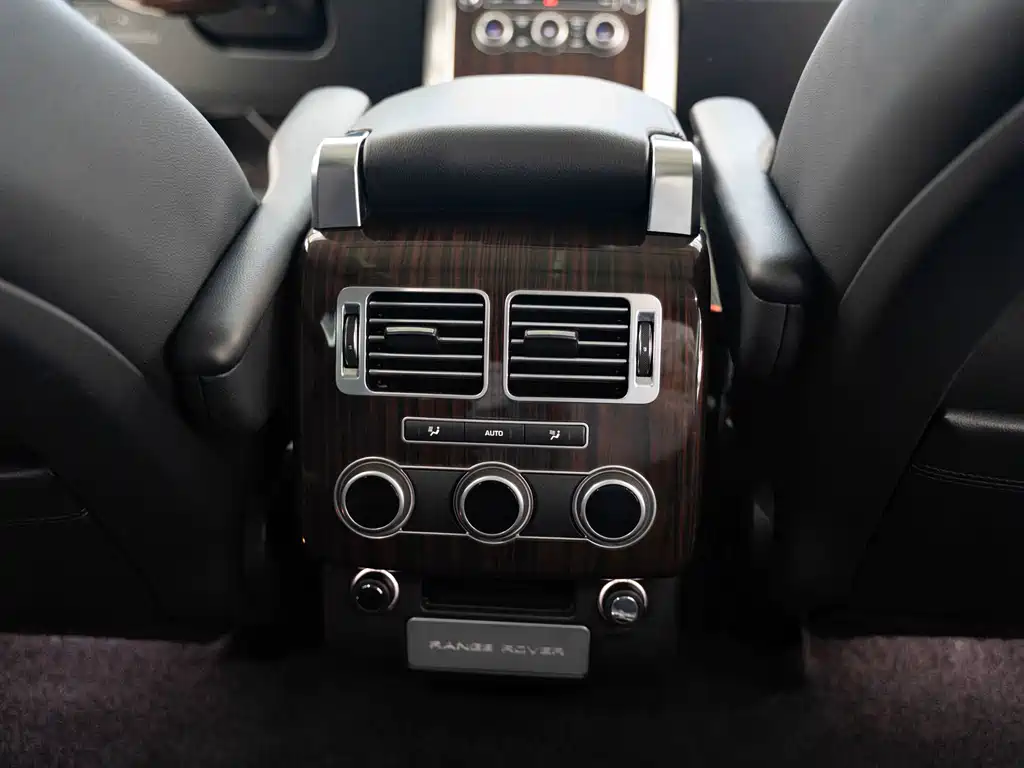 Land Rover Range Rover 2018 — фото 15