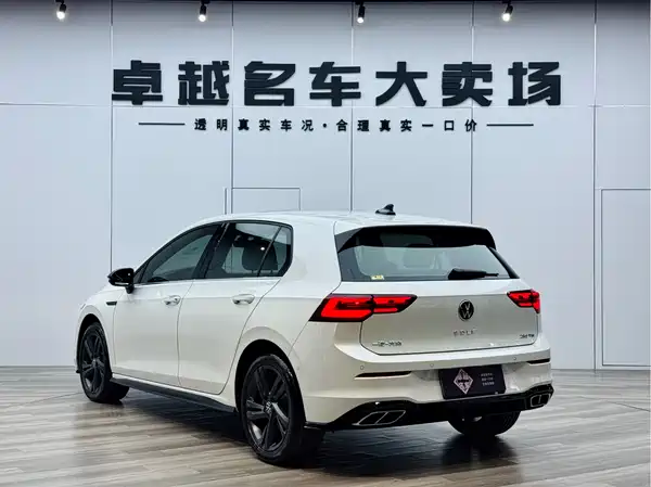 Volkswagen Golf 2024