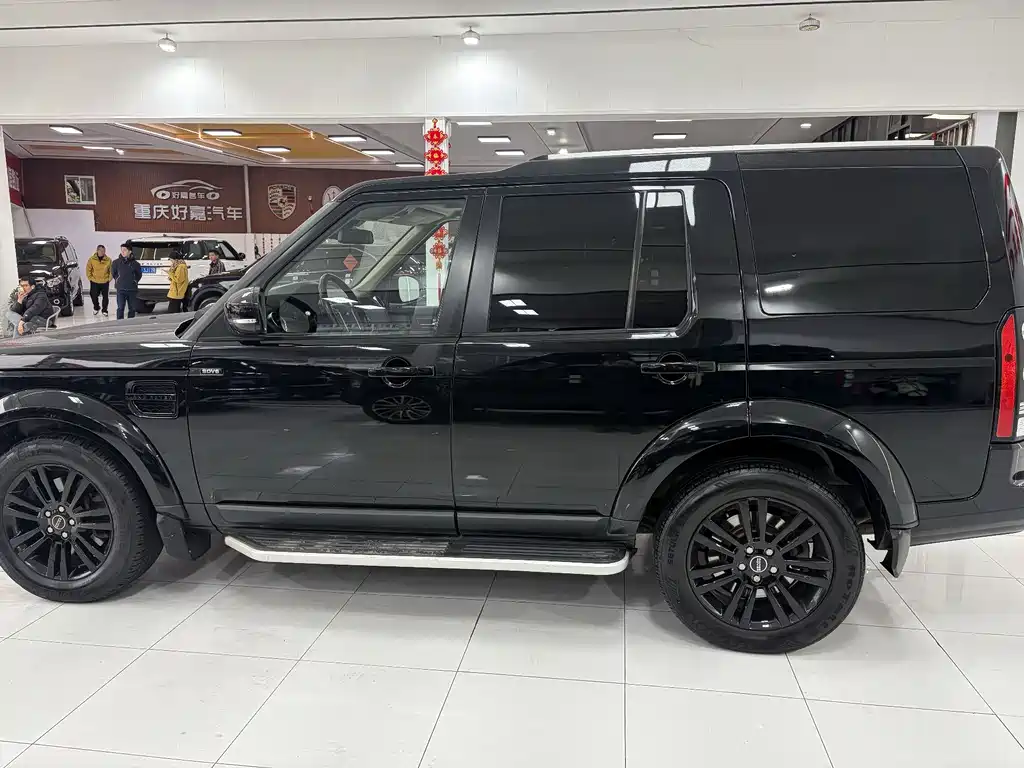 Land Rover Discovery 2015 — фото 17