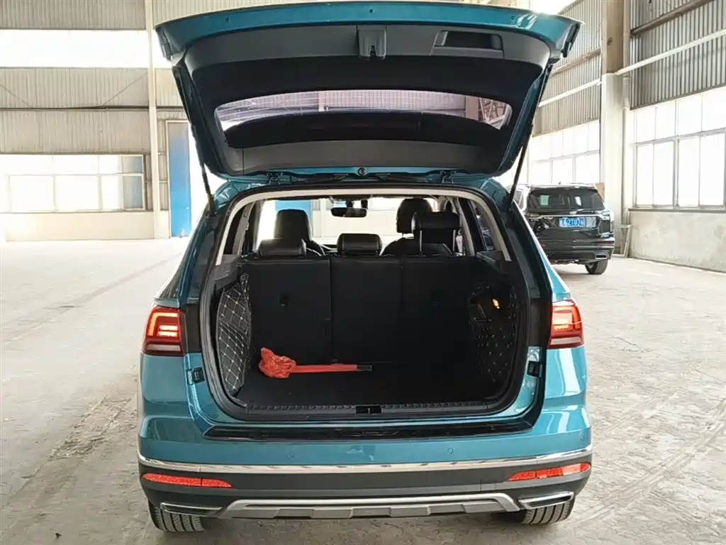 Volkswagen Tharu 2019 — фото 19