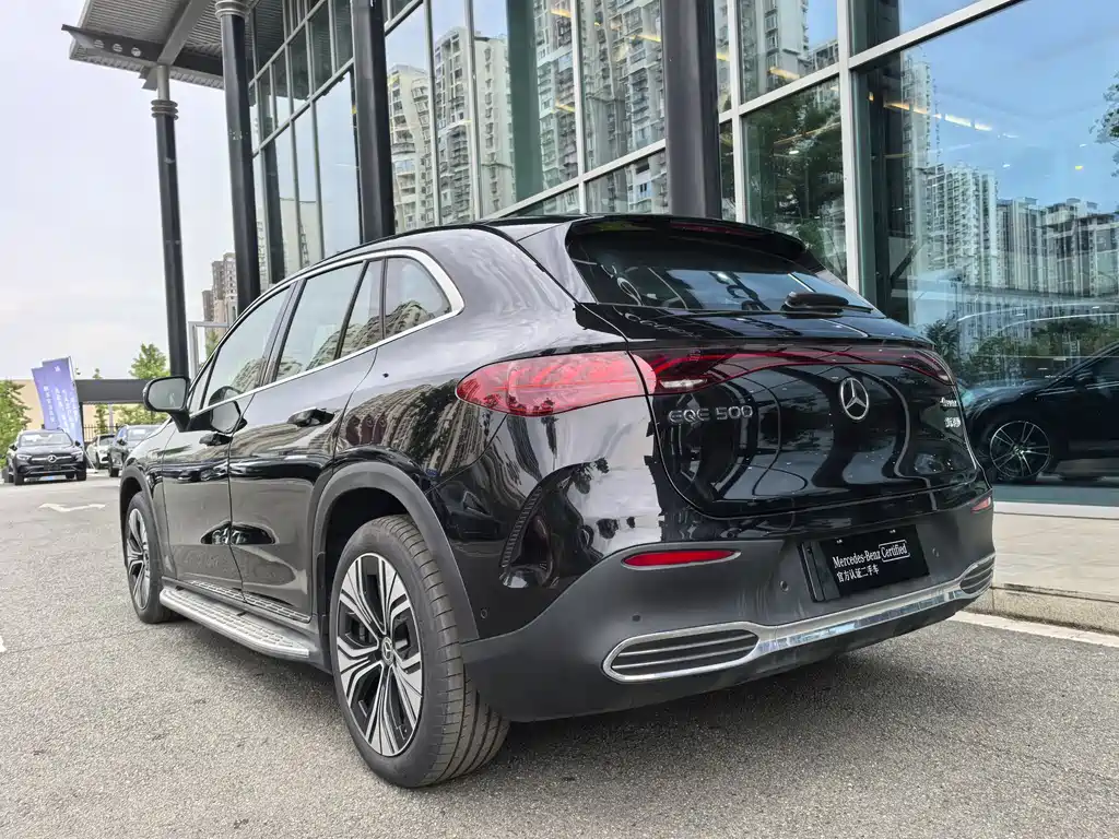 Mercedes-Benz EQE SUV 2025 — фото 17