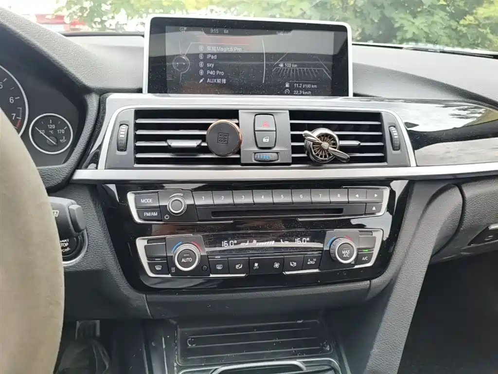 BMW 3 Series 2016 — фото 13