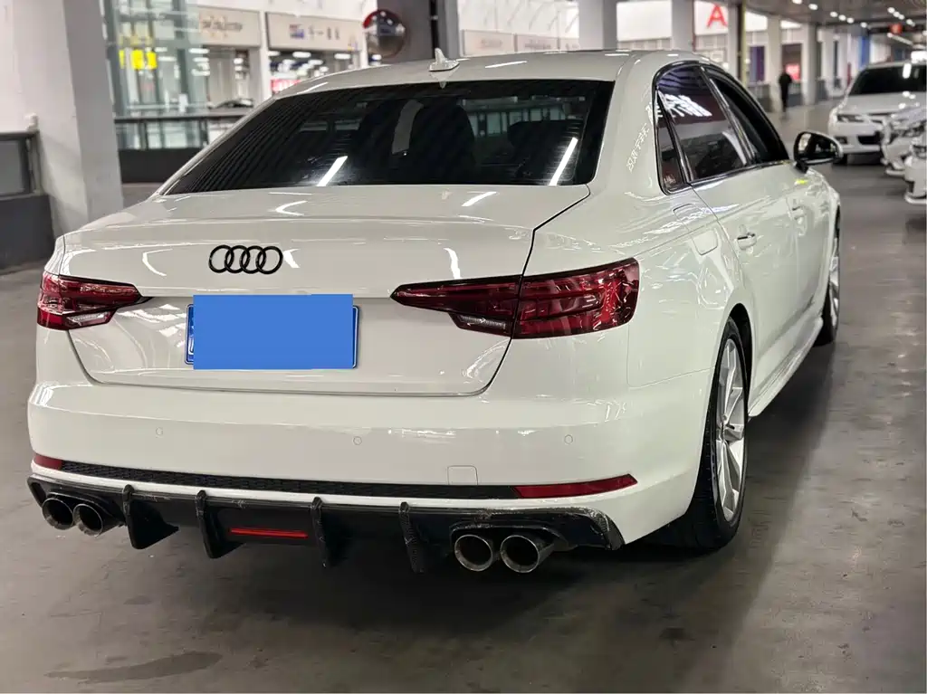Audi A4L 2018 — фото 15