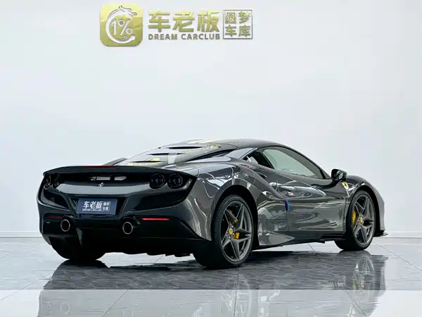 Ferrari F8 2022