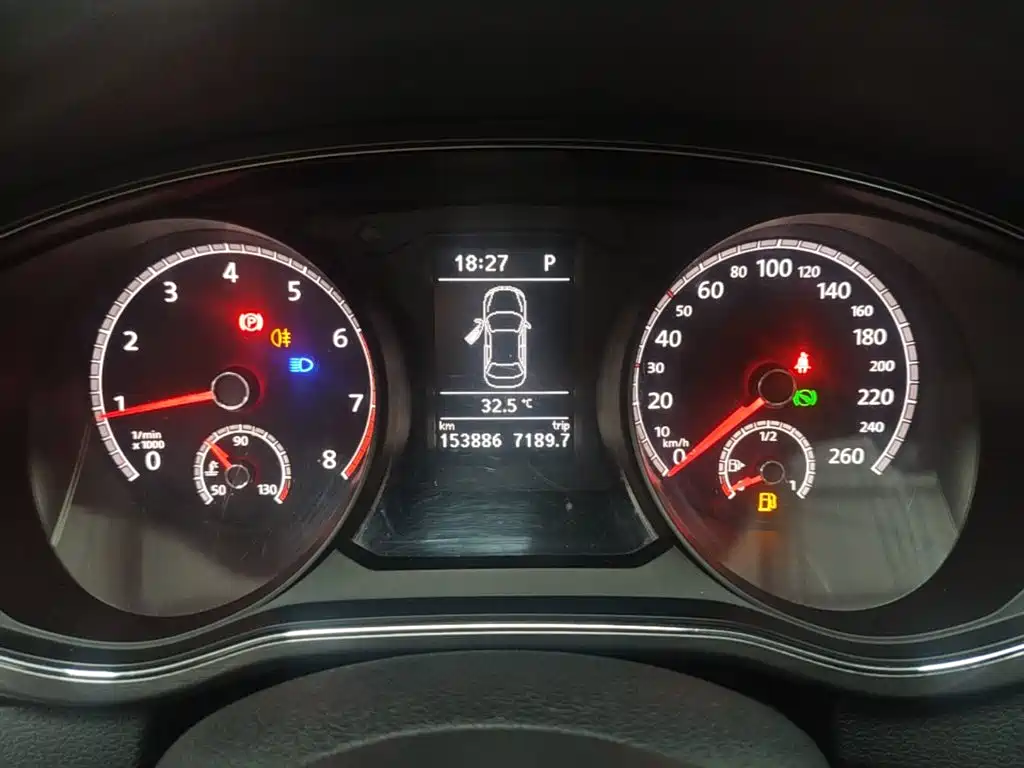 Volkswagen Passat 2018 — фото 12