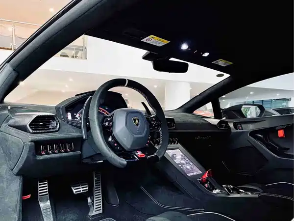 Lamborghini Huracan 2023