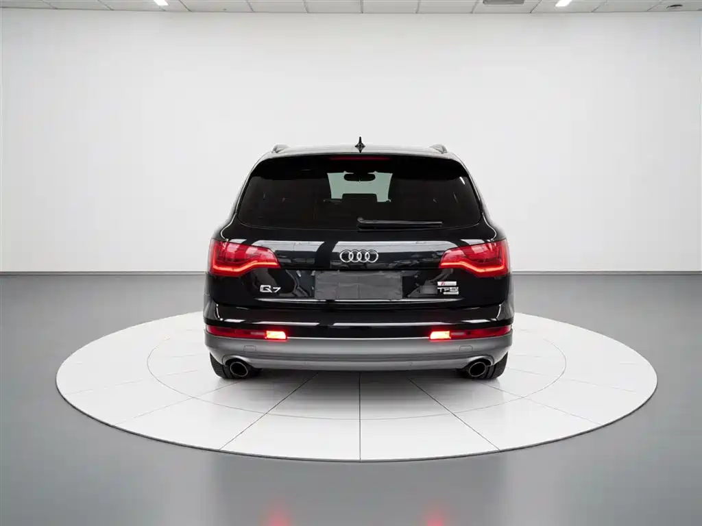 Audi Q7 2015 — фото 4
