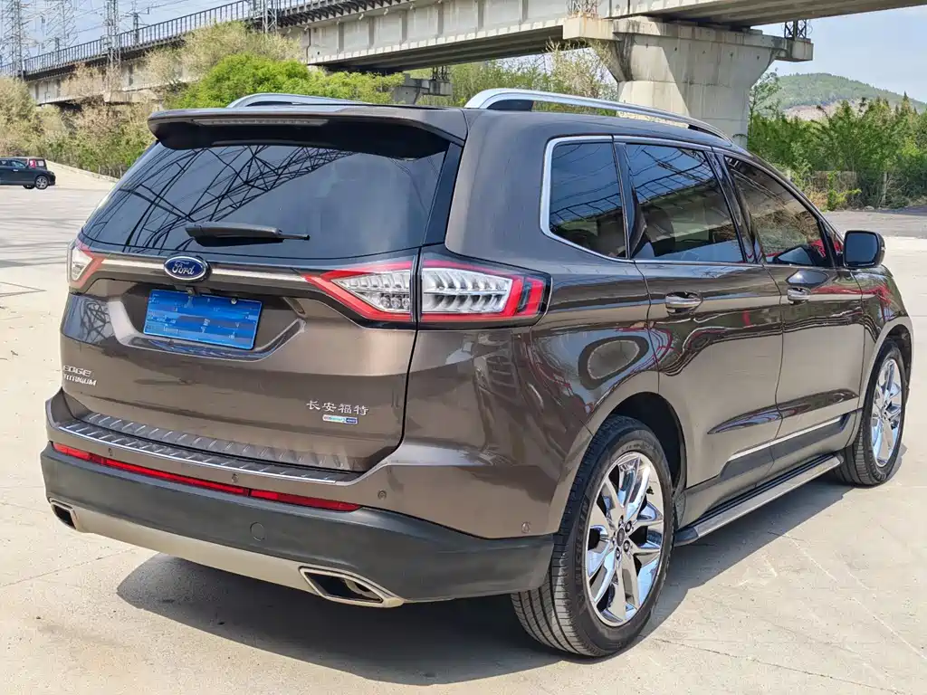 Ford Edge 2015 — фото 15