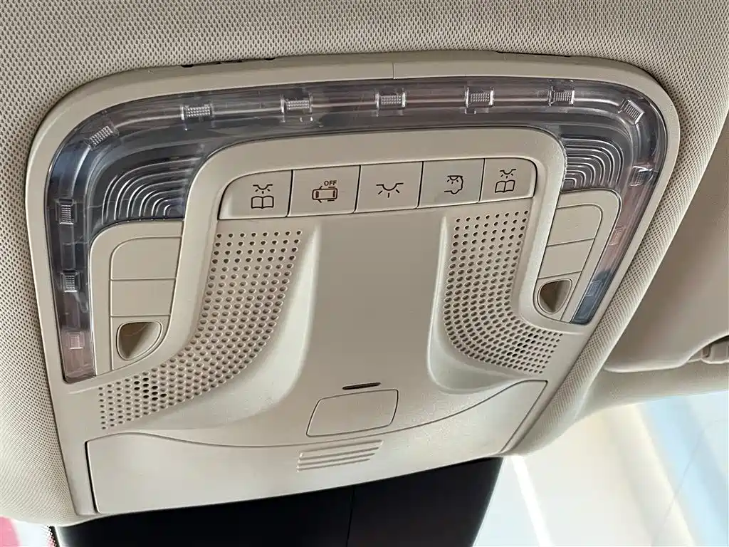 Mercedes-Benz Vito 2020 — фото 27