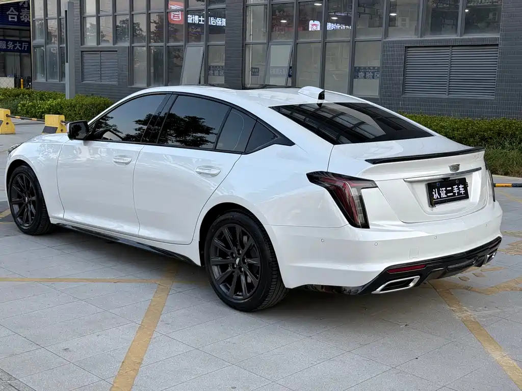Cadillac CT5 2024 — фото 13