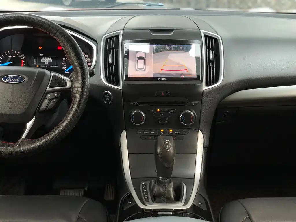 Ford Edge 2018 — фото 10