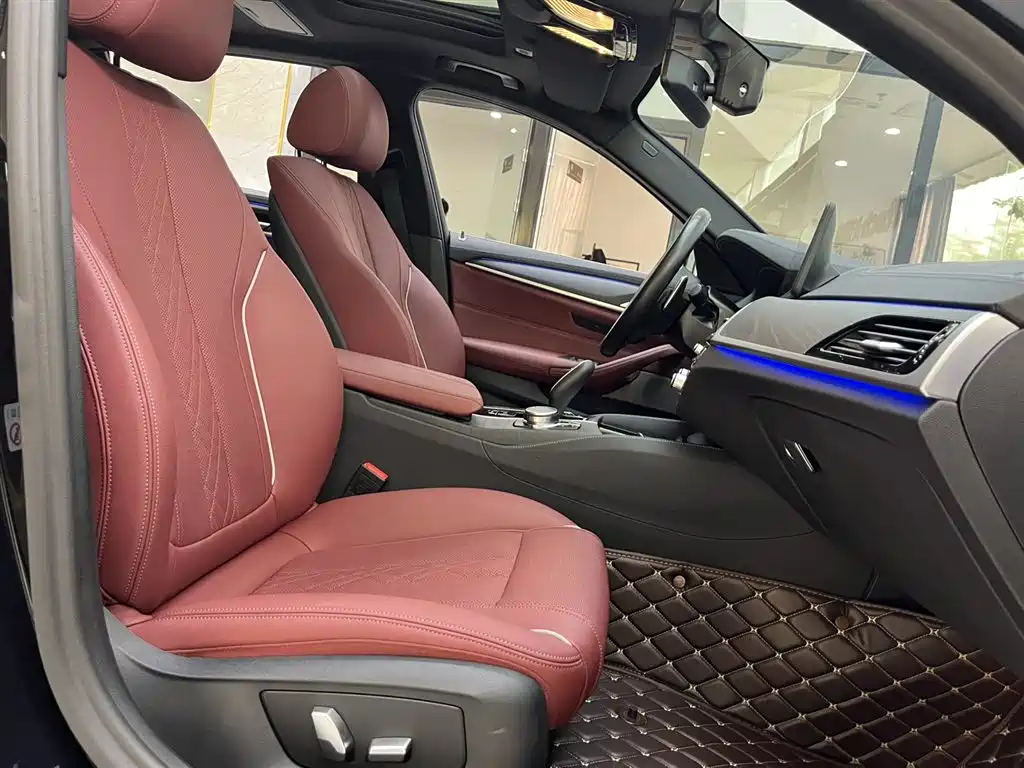 BMW 5 Series 2023 — фото 14