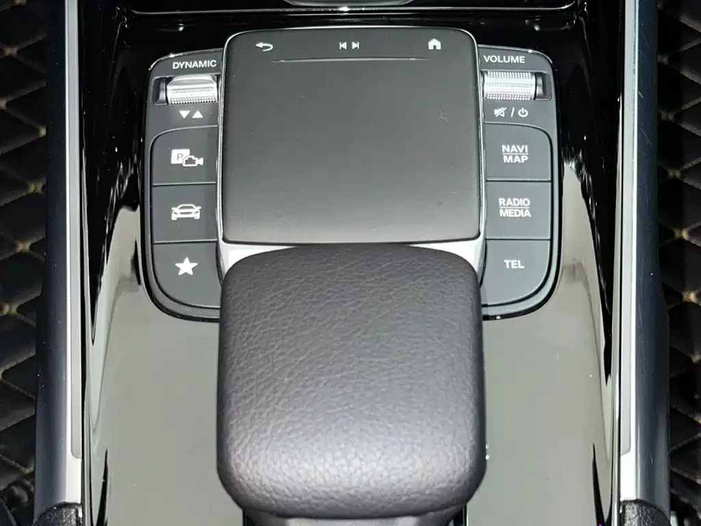 Mercedes-Benz GLB 2021 — фото 15