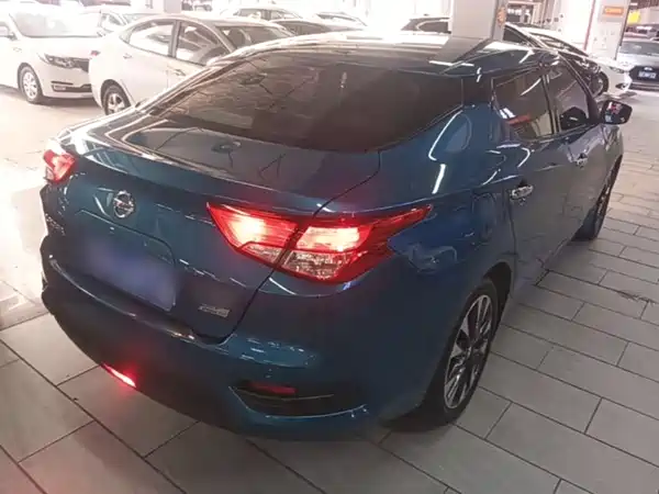 Nissan Bluebird 2018