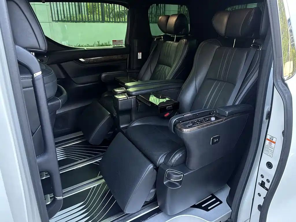 Toyota Alphard 2021 — фото 7