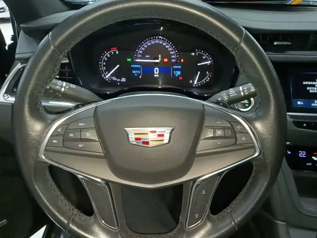 Cadillac XT5 2019 — фото 11