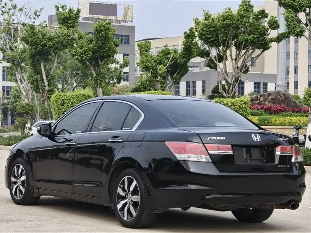 Honda Accord 2012 — фото 6