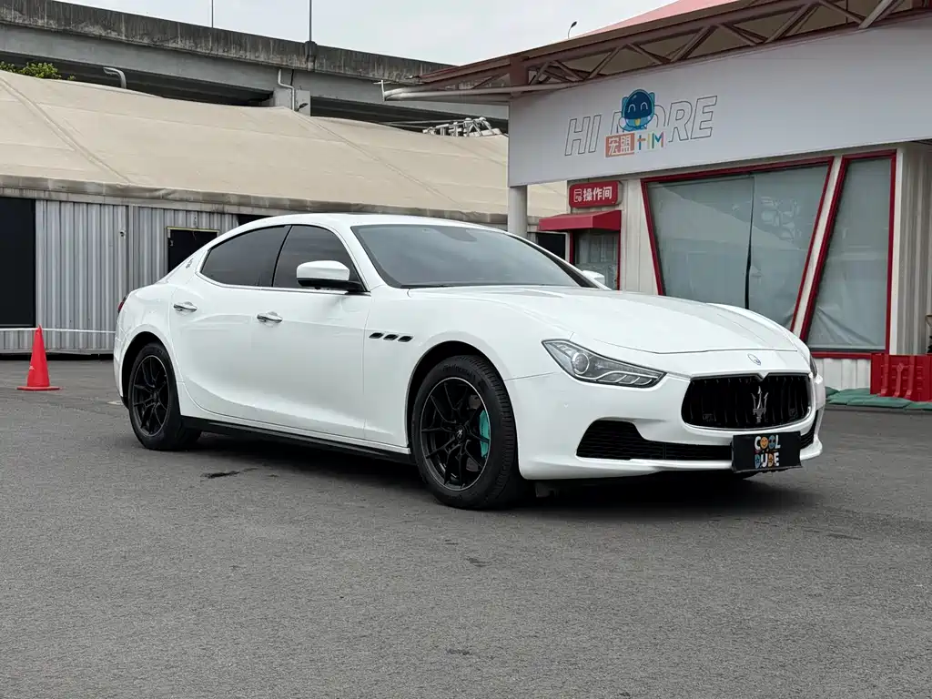 Maserati Ghibli 2017 — фото 4