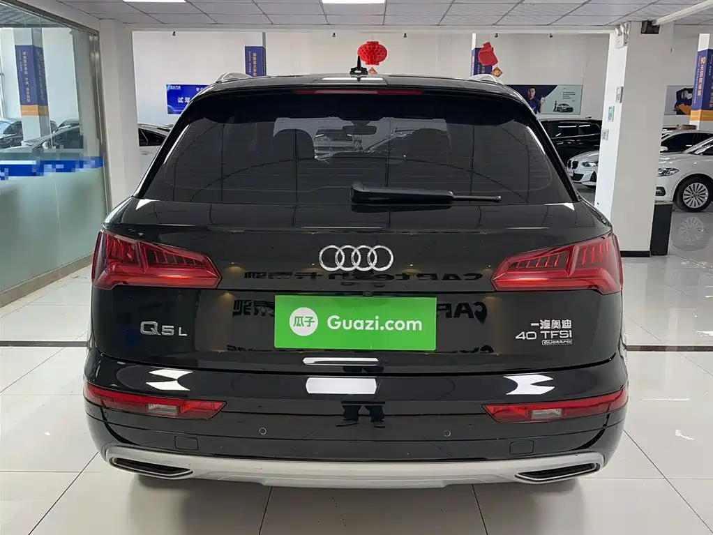 Audi Q5L 2018 — фото 13