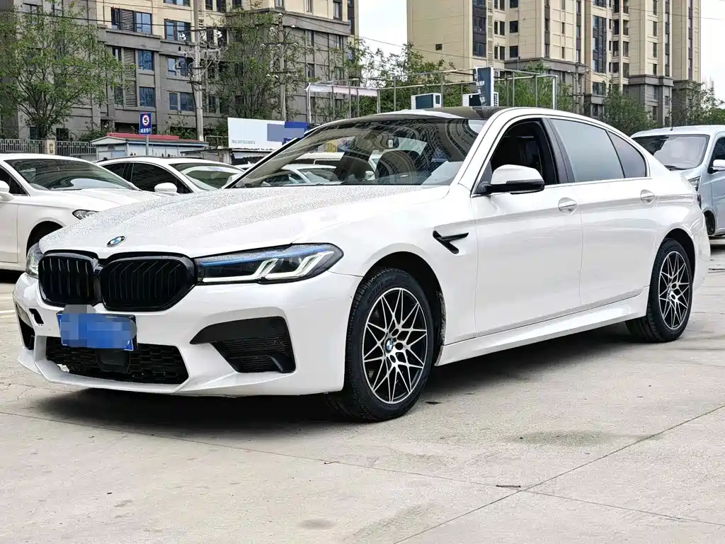 BMW 5 Series 2014 — фото 1