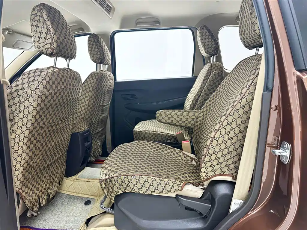 Wuling Hongguang 2023 — фото 18