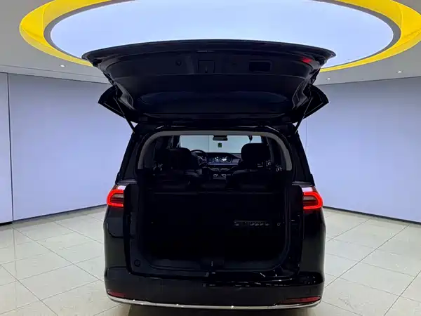 GAC Trumpchi M6 2022