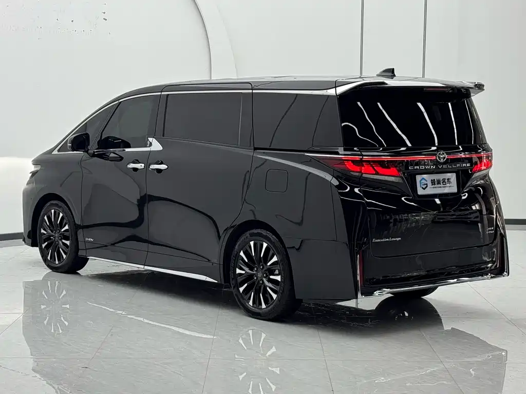 Toyota Vellfire 2025 — фото 30
