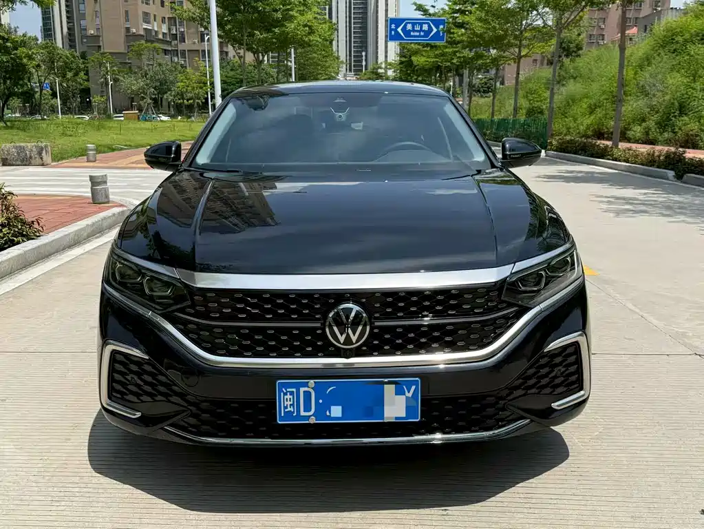 Volkswagen Passat 2024