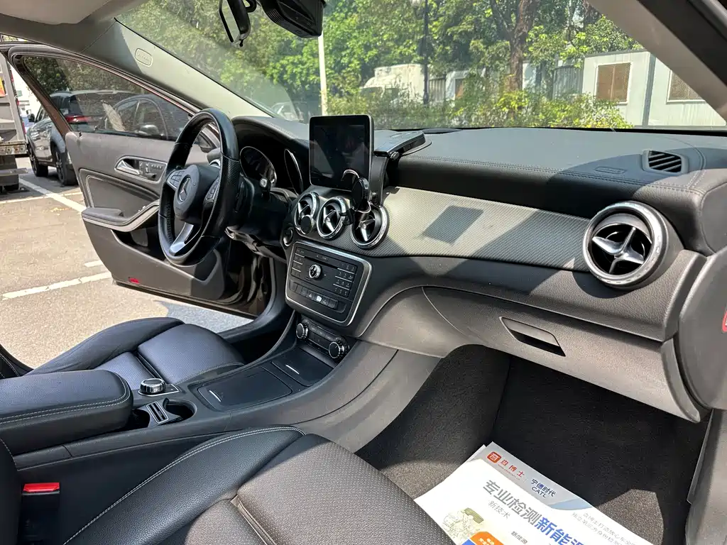 Mercedes-Benz GLA 2017 — фото 12