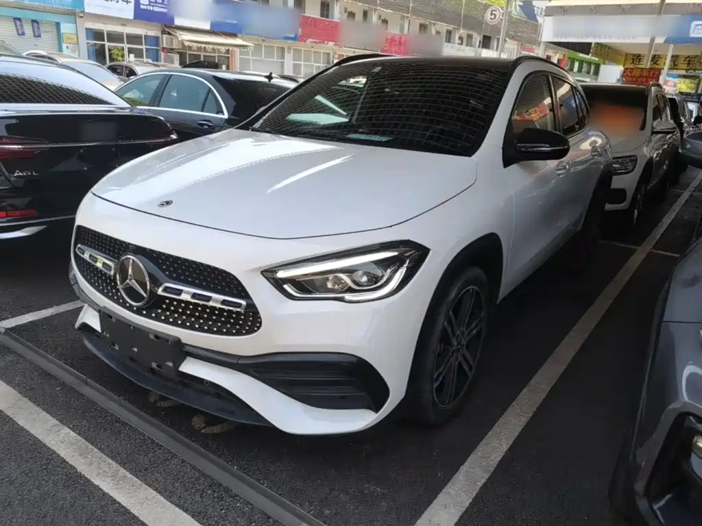 Mercedes-Benz GLA 2021