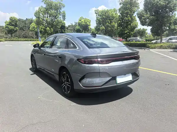 BYD Qin L 2025