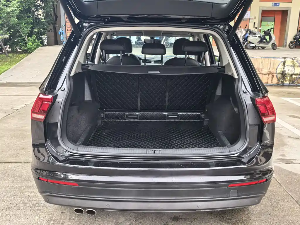 Volkswagen Tiguan L 2021 — фото 18