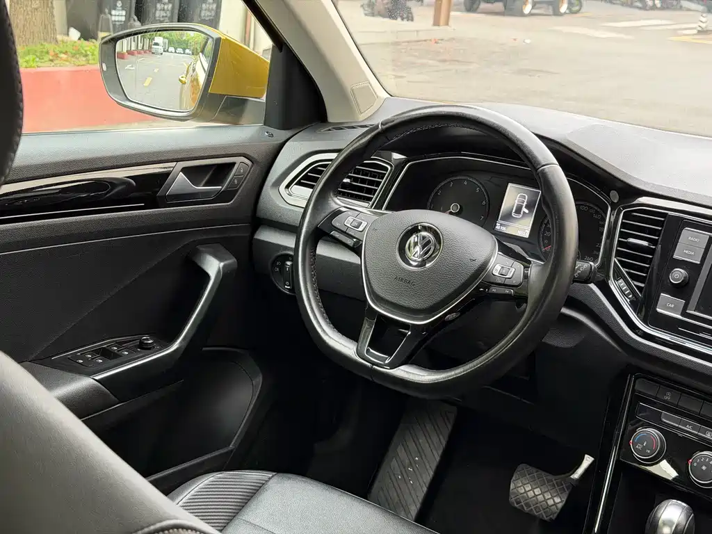 Volkswagen T-Roc 2018 — фото 13