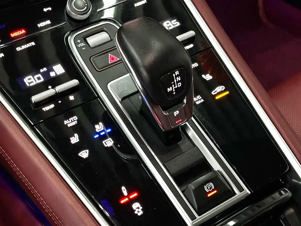 Porsche Panamera 2024 — фото 15