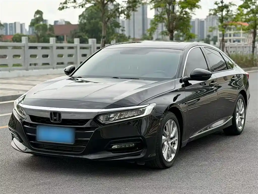 Honda Accord 2019 — фото 1