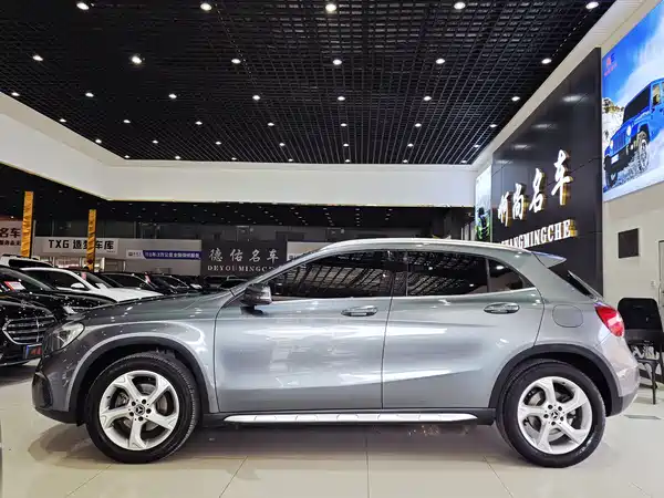 Mercedes-Benz GLA 2017