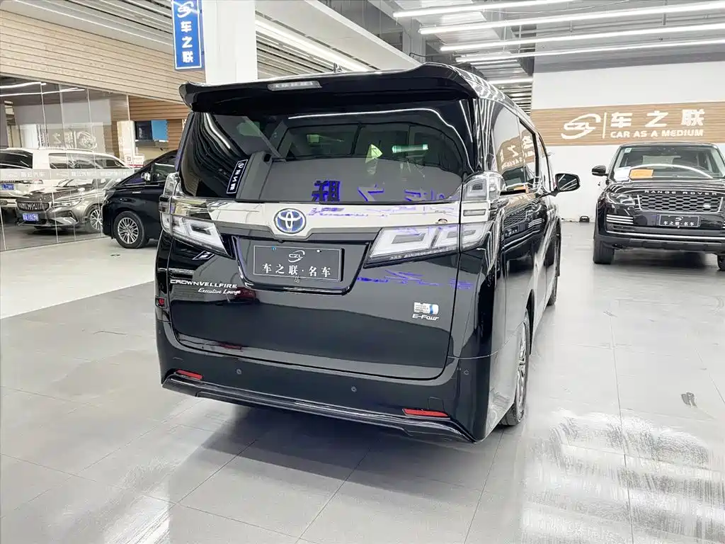 Toyota Vellfire 2021 — фото 6