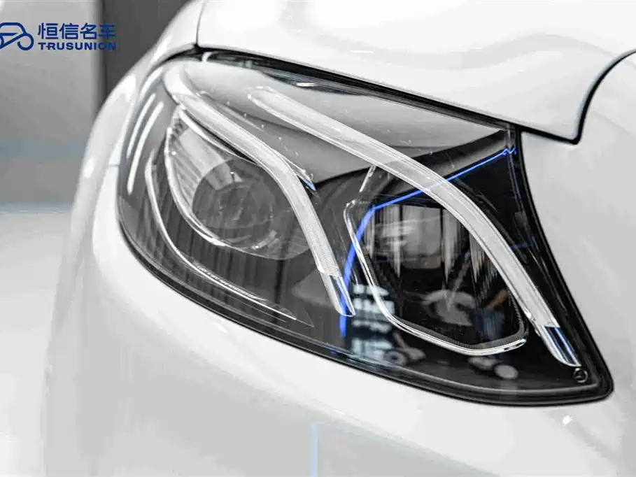 Mercedes-Benz E-Class 2017 — фото 10
