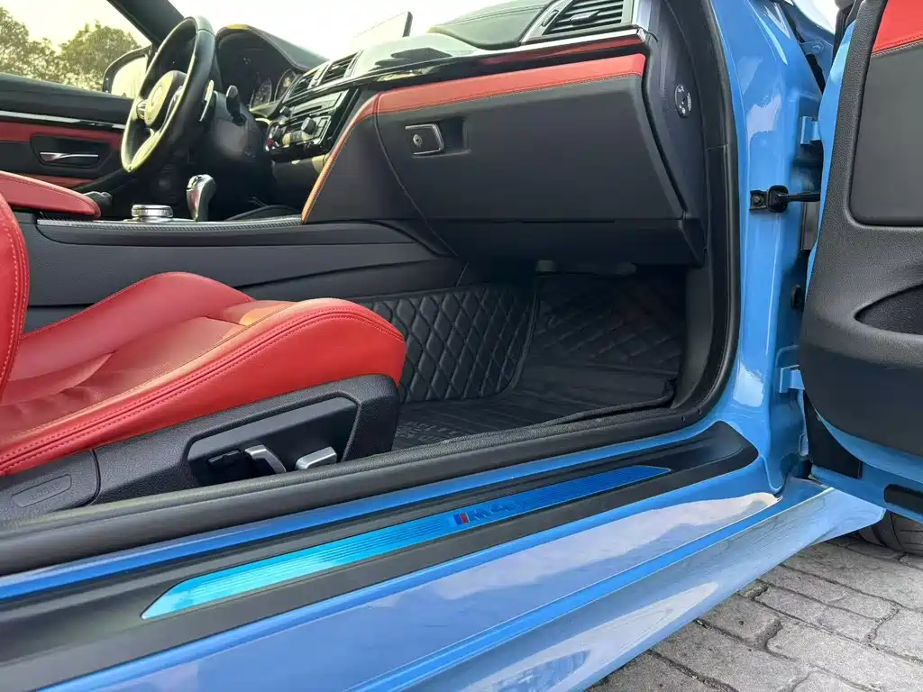 BMW M4 2018 — фото 9