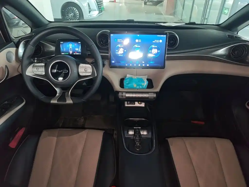 BYD Dolphin 2023 — фото 10