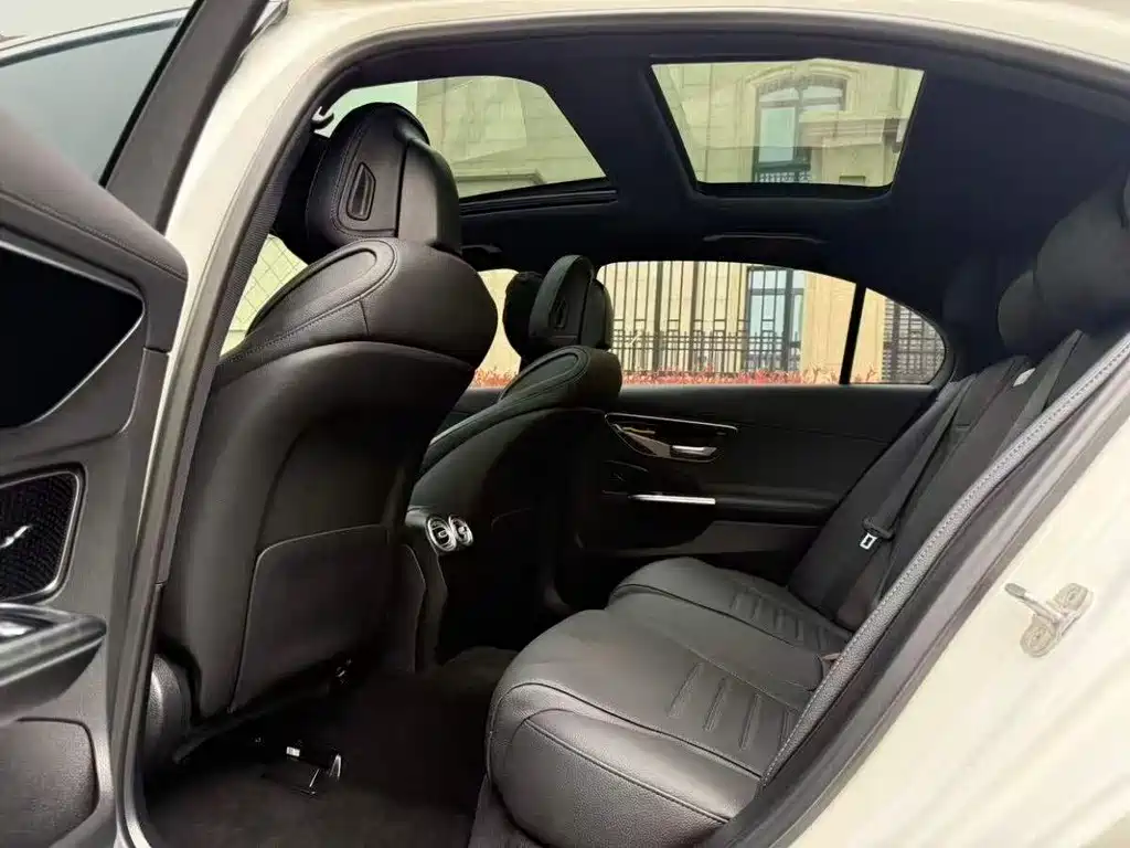 Mercedes-Benz C-Class 2023