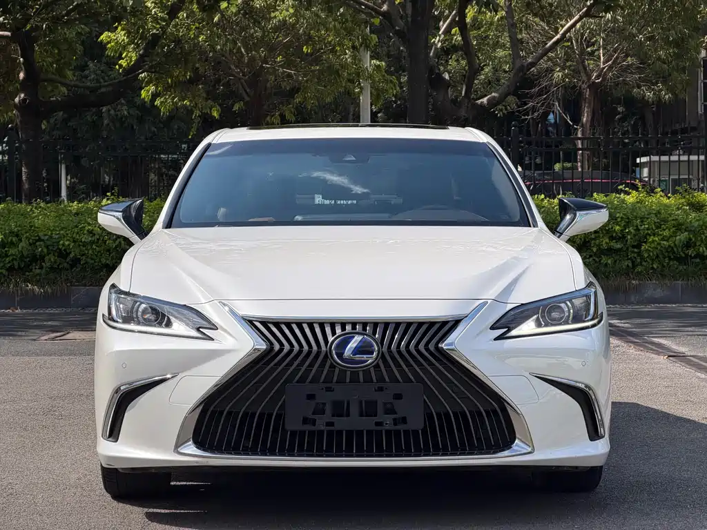 Lexus ES 2020 — фото 2