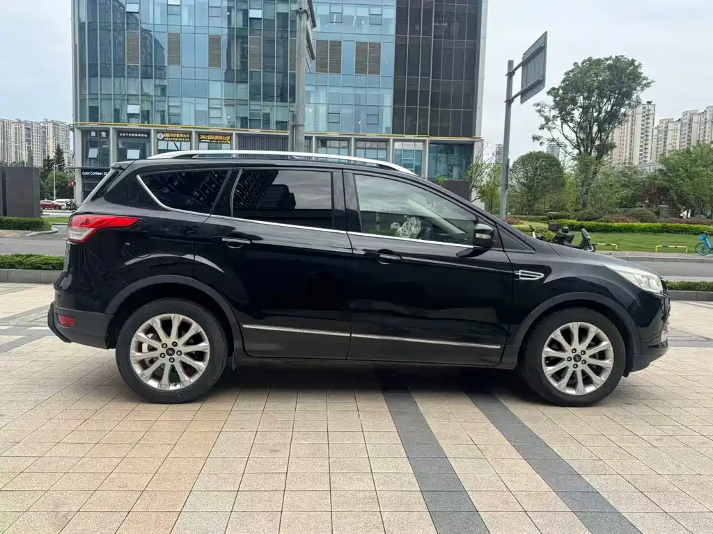 Ford Kuga 2015 — фото 8