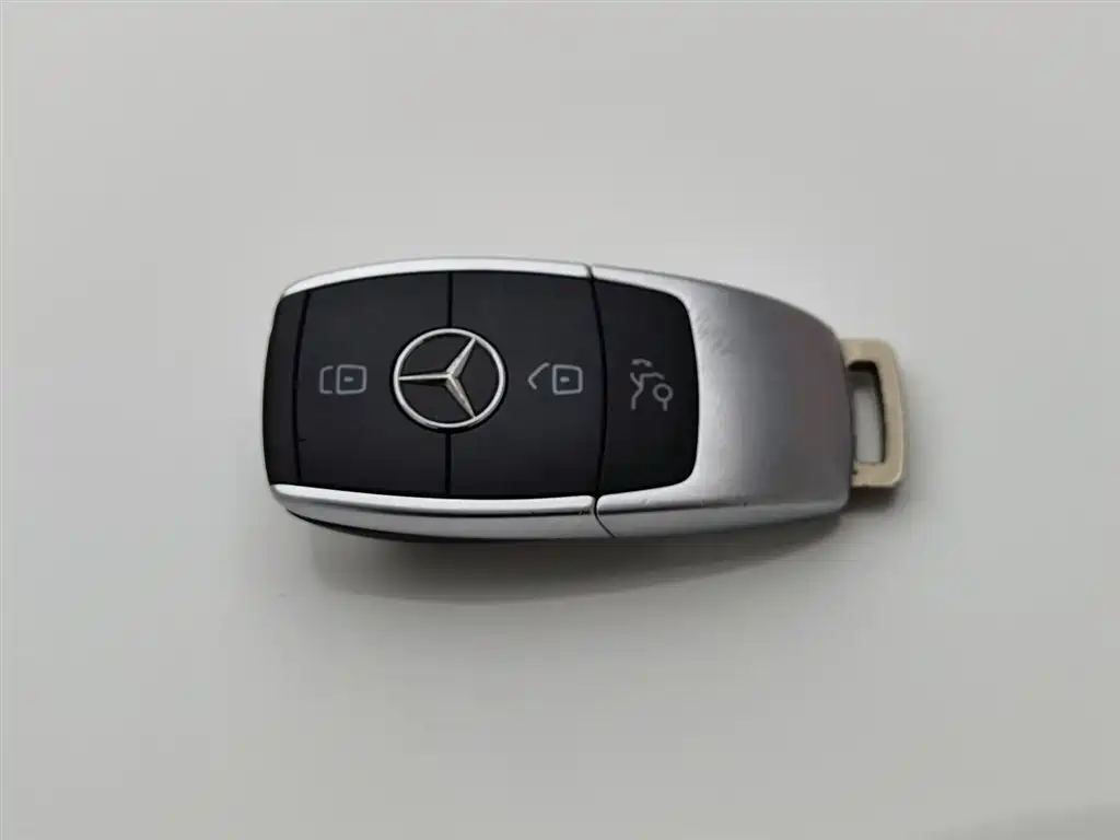 Mercedes-Benz C-Class 2020 — фото 19