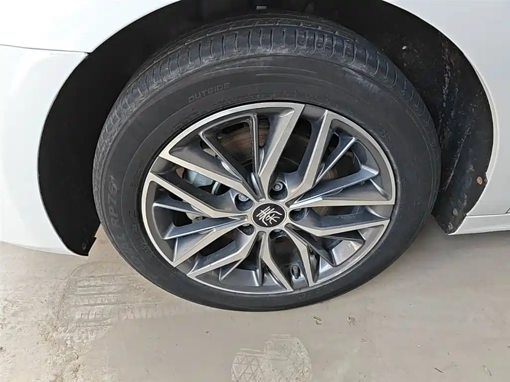 BYD Qin PLUS 2023 — фото 23